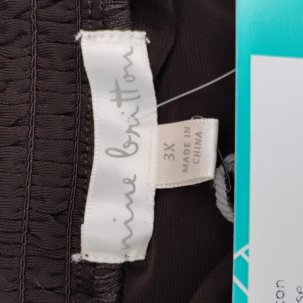 Nine Britton Chocolate Keyhole Blouse - Picture 5 of 8
